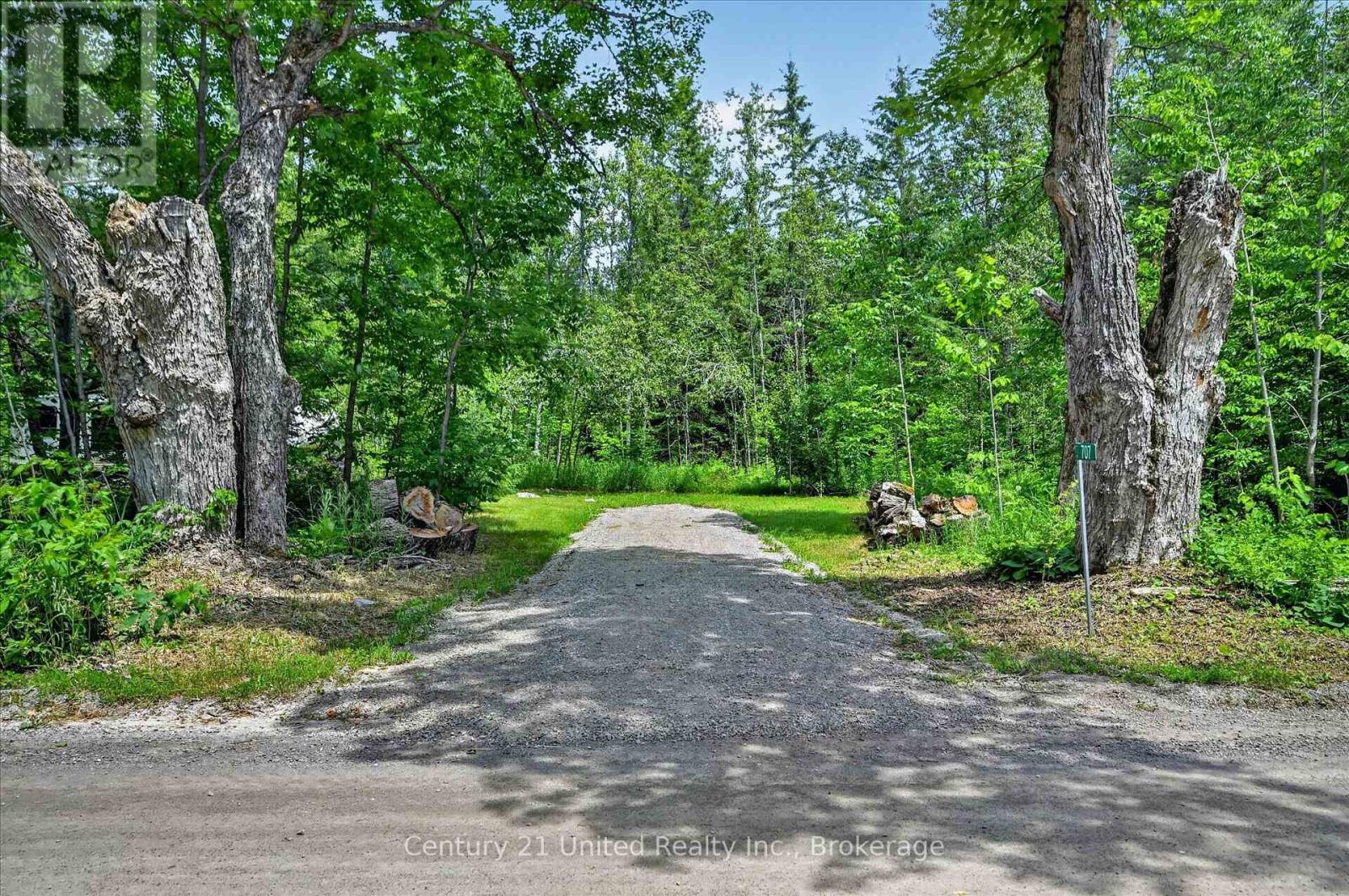 707 S Dummer 8th Line Road Property Photo 6