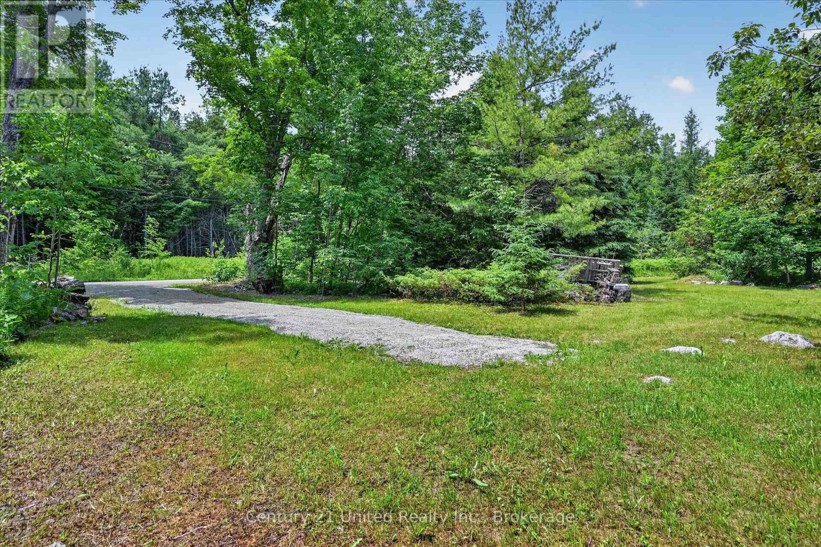 707 S Dummer 8th Line Road Property Photo 9