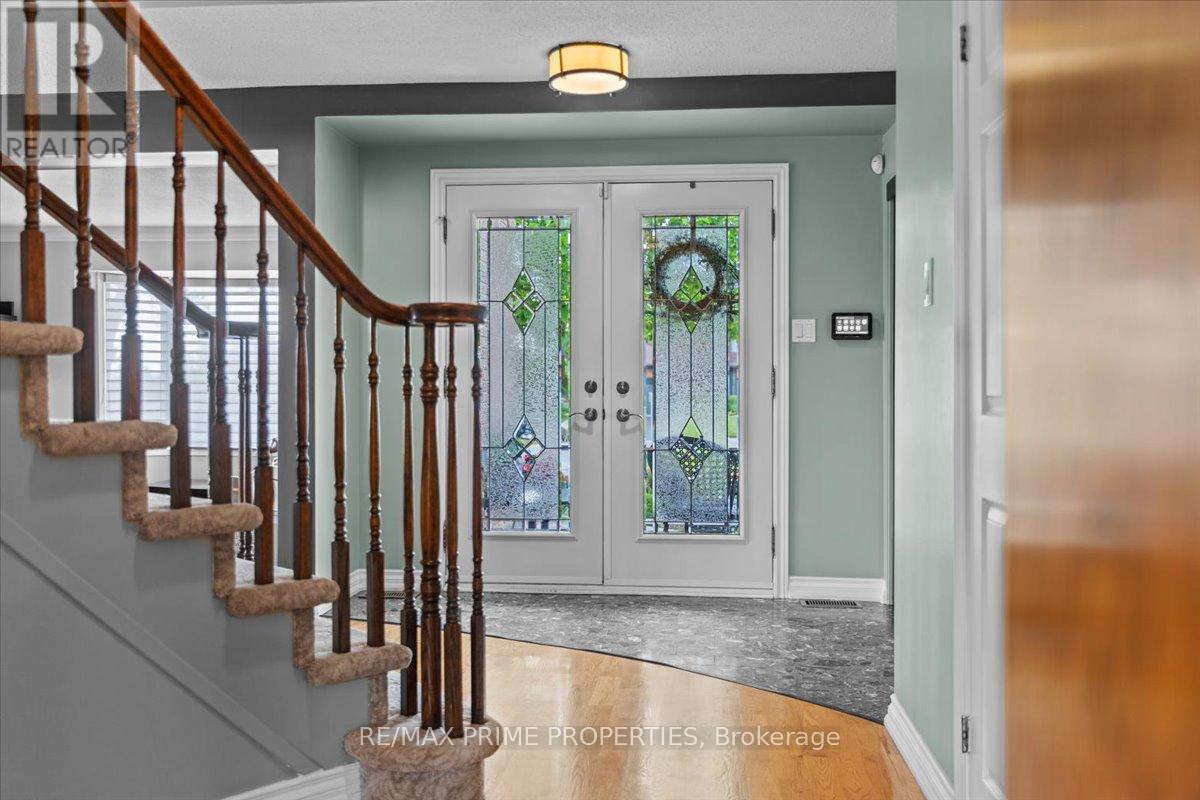 800 Fairwinds Terrace Property Photo 2
