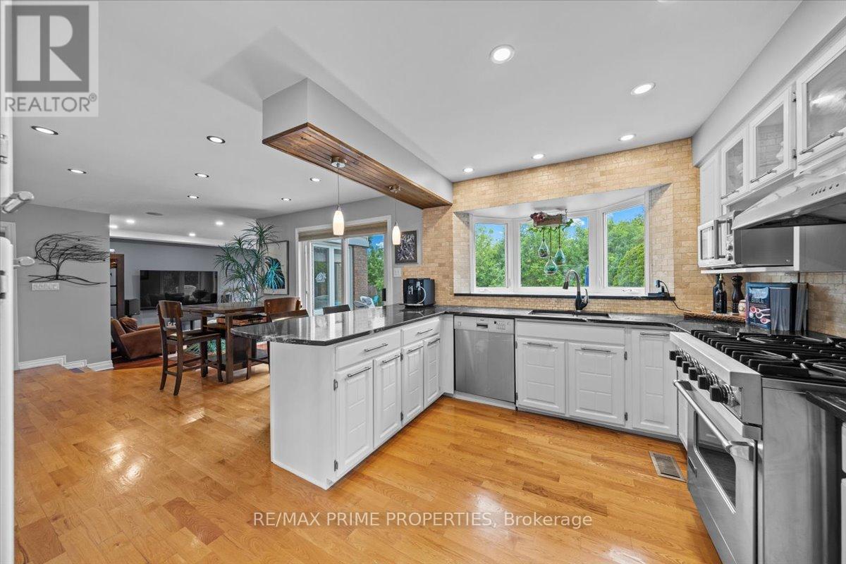 800 Fairwinds Terrace Property Photo 9