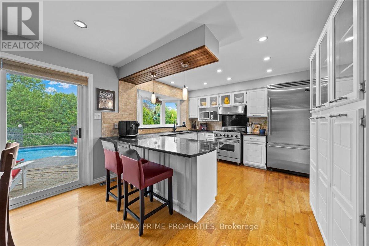 800 Fairwinds Terrace Property Photo 10