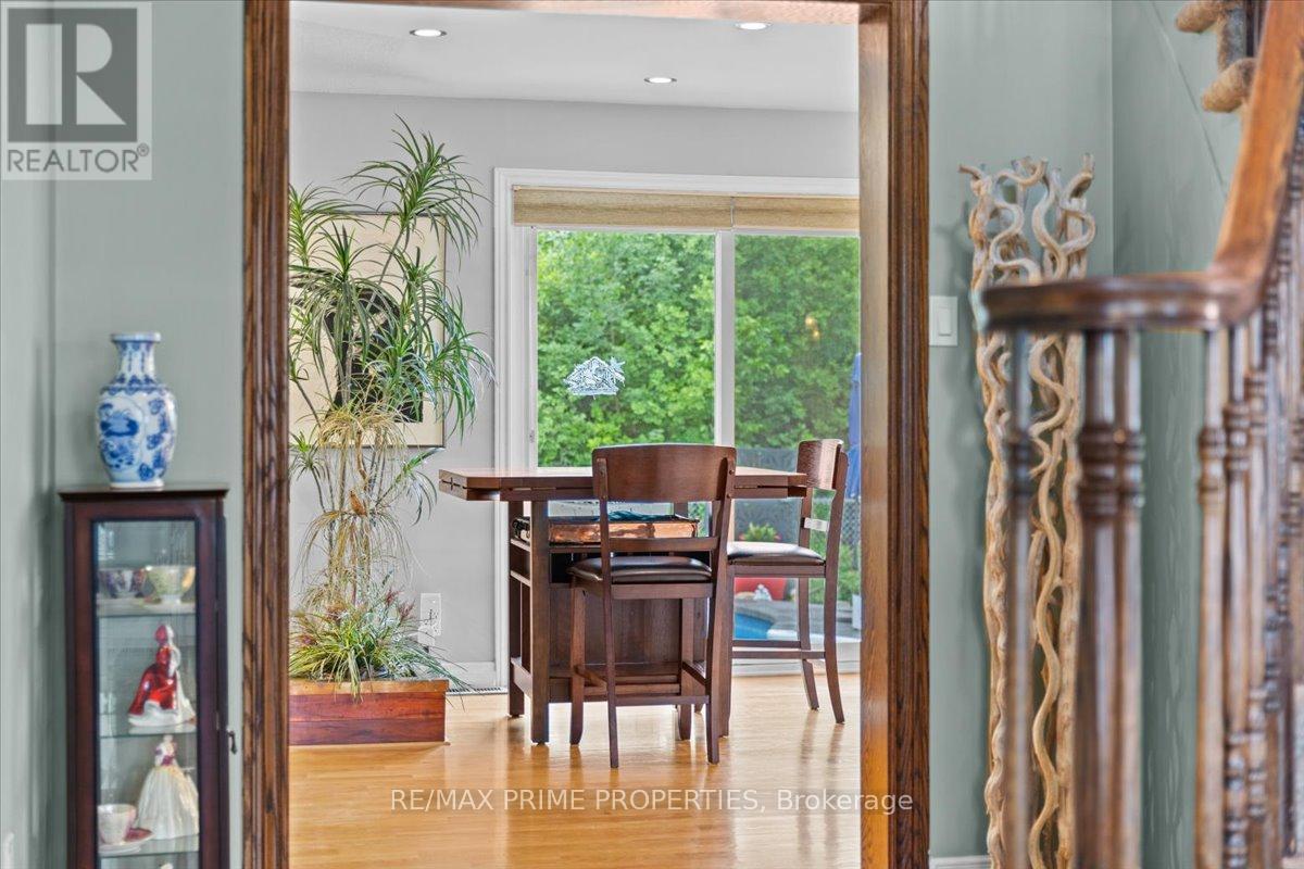800 Fairwinds Terrace Property Photo 18