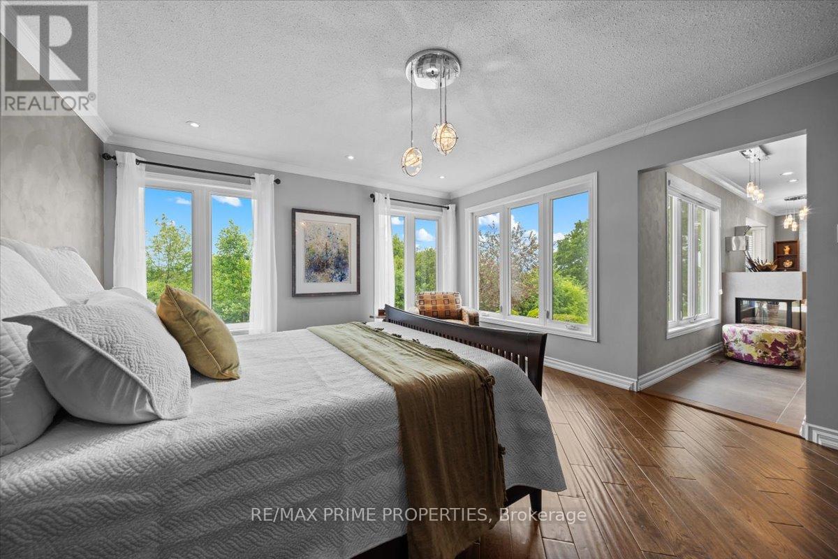 800 Fairwinds Terrace Property Photo 24