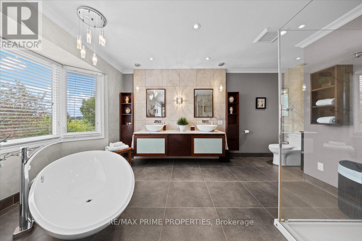 800 Fairwinds Terrace Property Photo 30