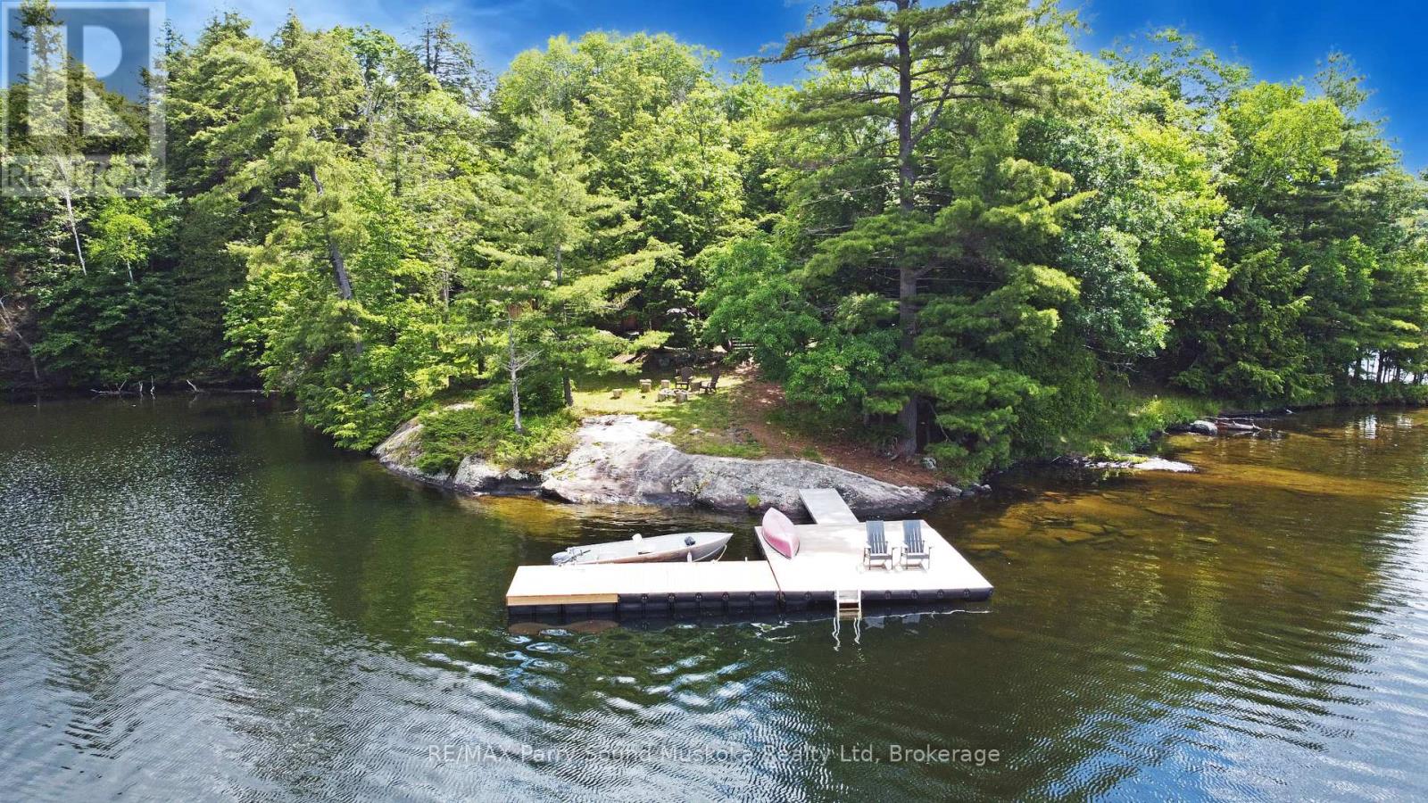 215 Crane Lake Water Property Photo 4