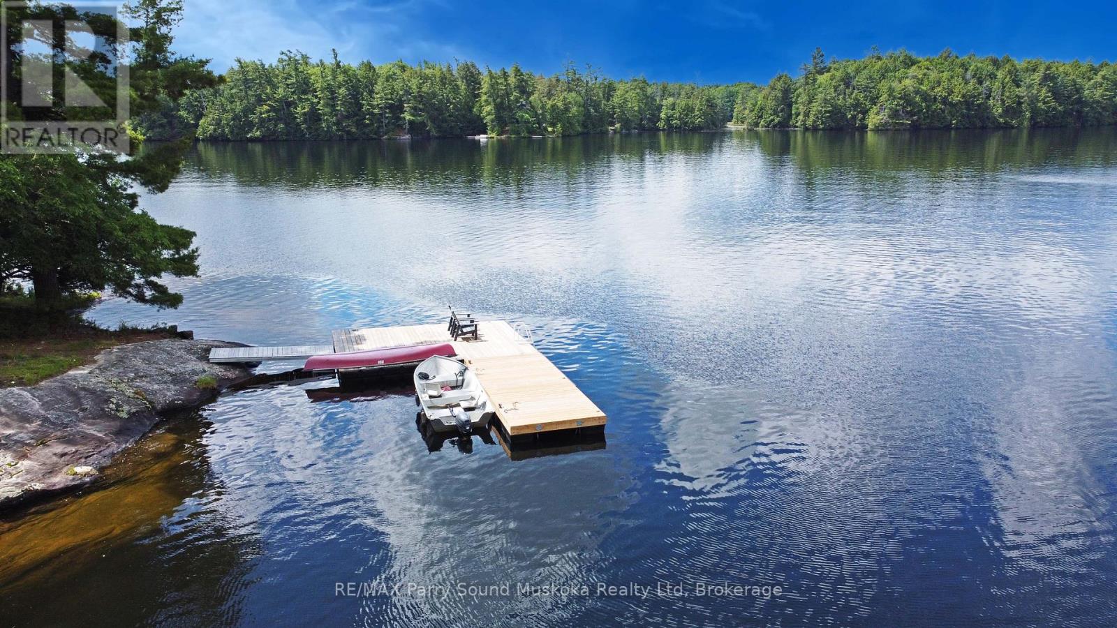215 Crane Lake Water Property Photo 7