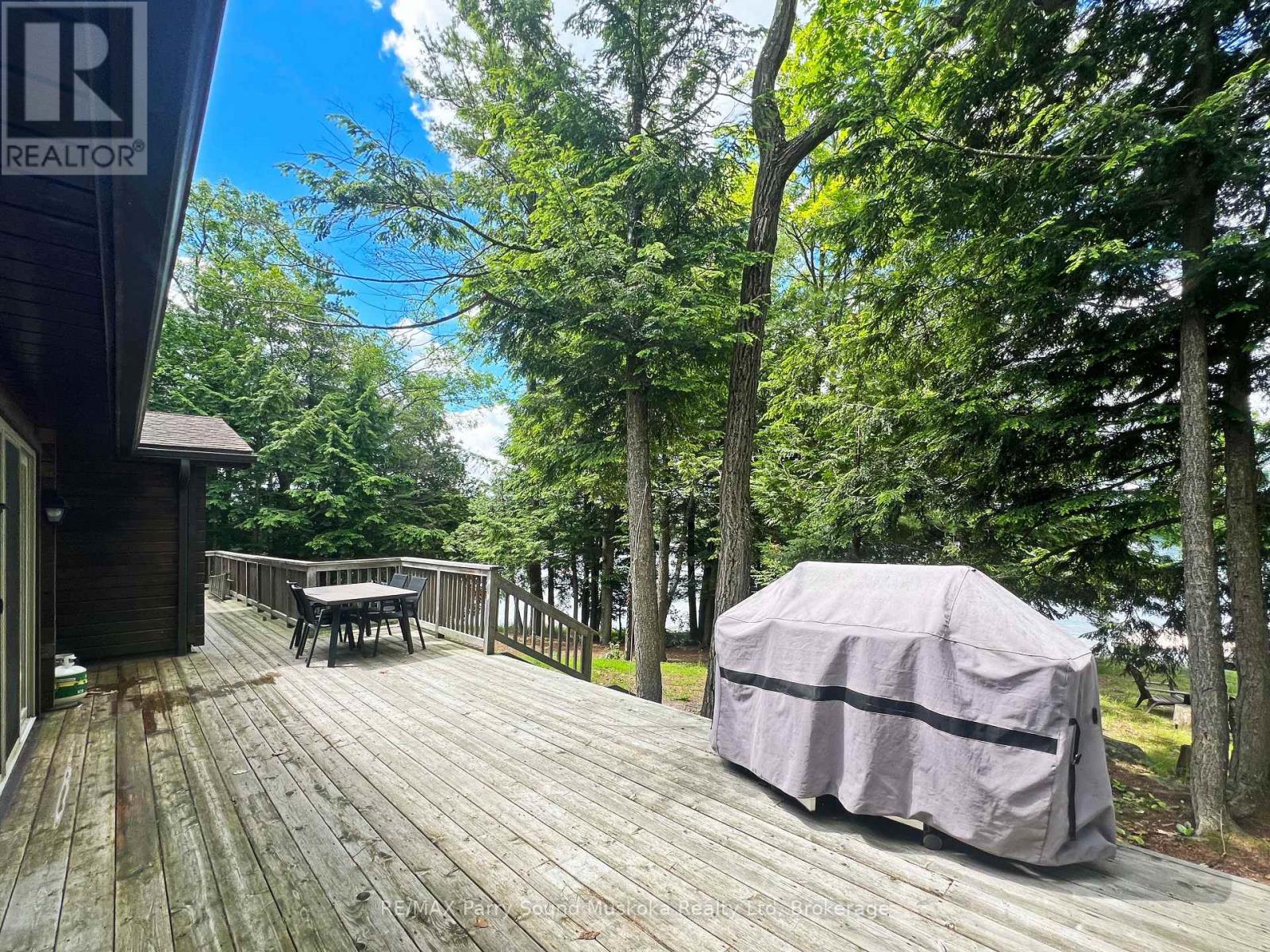 215 Crane Lake Water Property Photo 18
