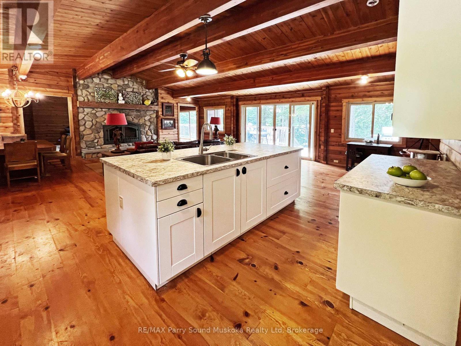 215 Crane Lake Water Property Photo 28