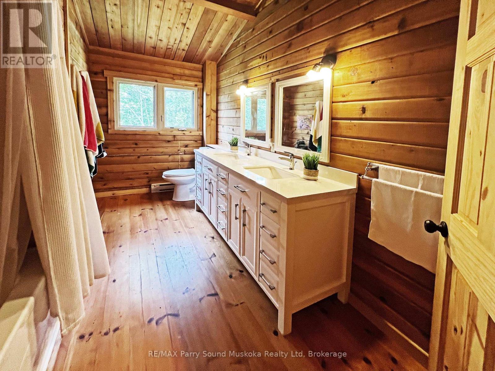 215 Crane Lake Water Property Photo 43