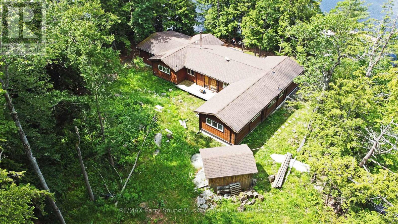 215 Crane Lake Water Property Photo 48