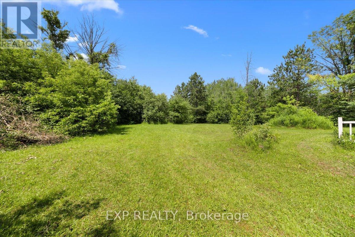 6889 Snake Island Road Property Photo 1