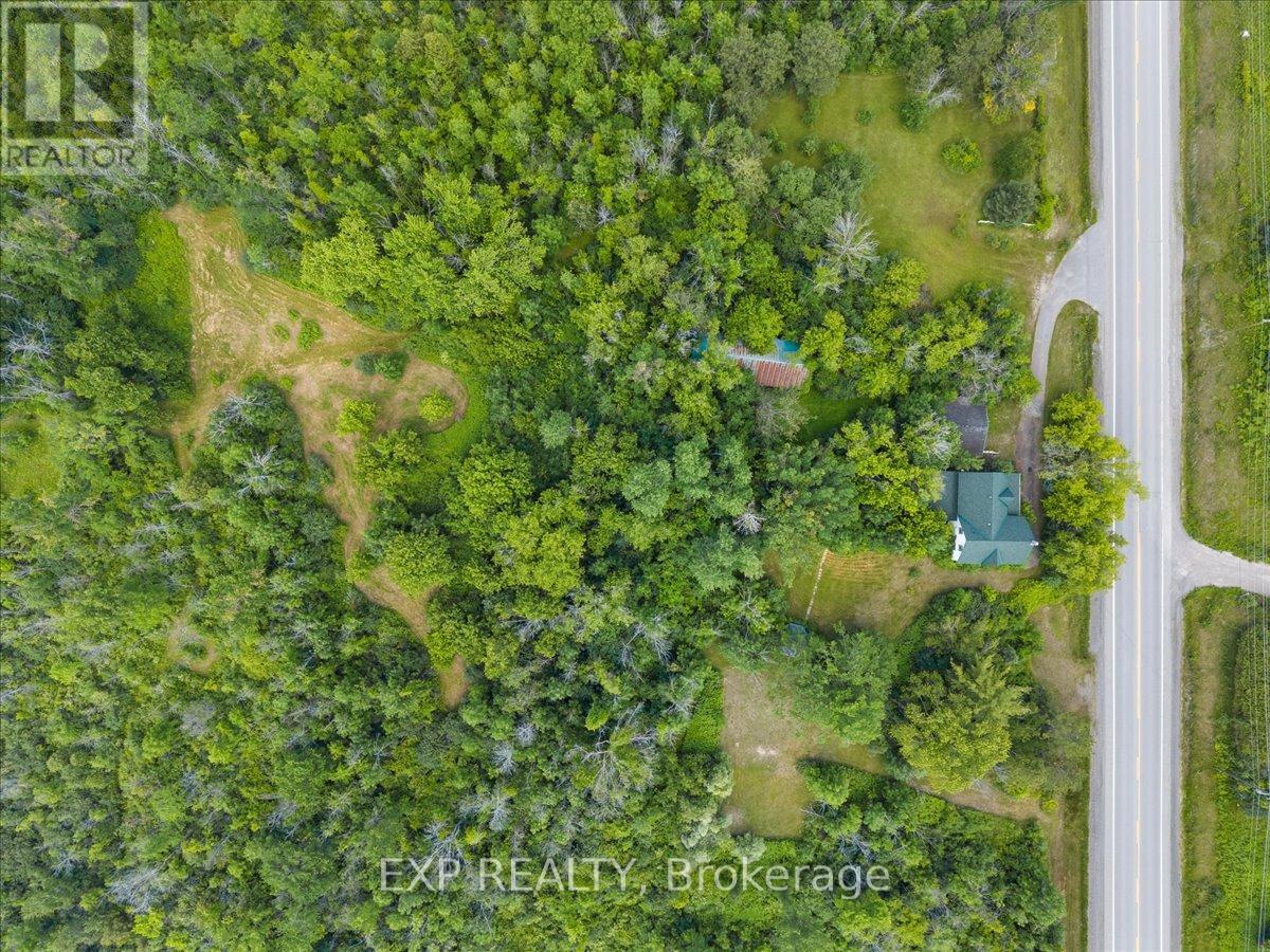 6889 Snake Island Road Property Photo 14