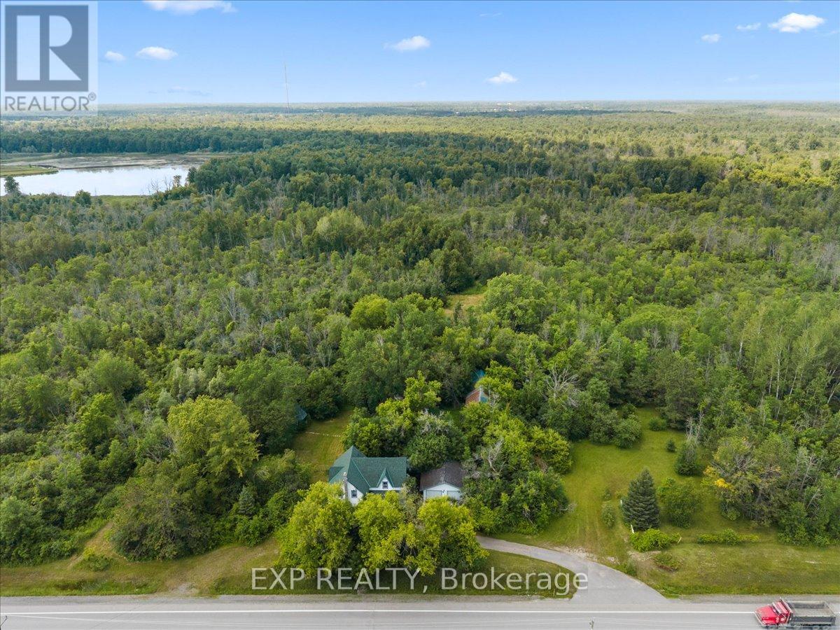 6889 Snake Island Road Property Photo 17