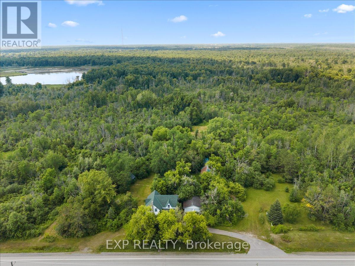 6889 Snake Island Road Property Photo 18