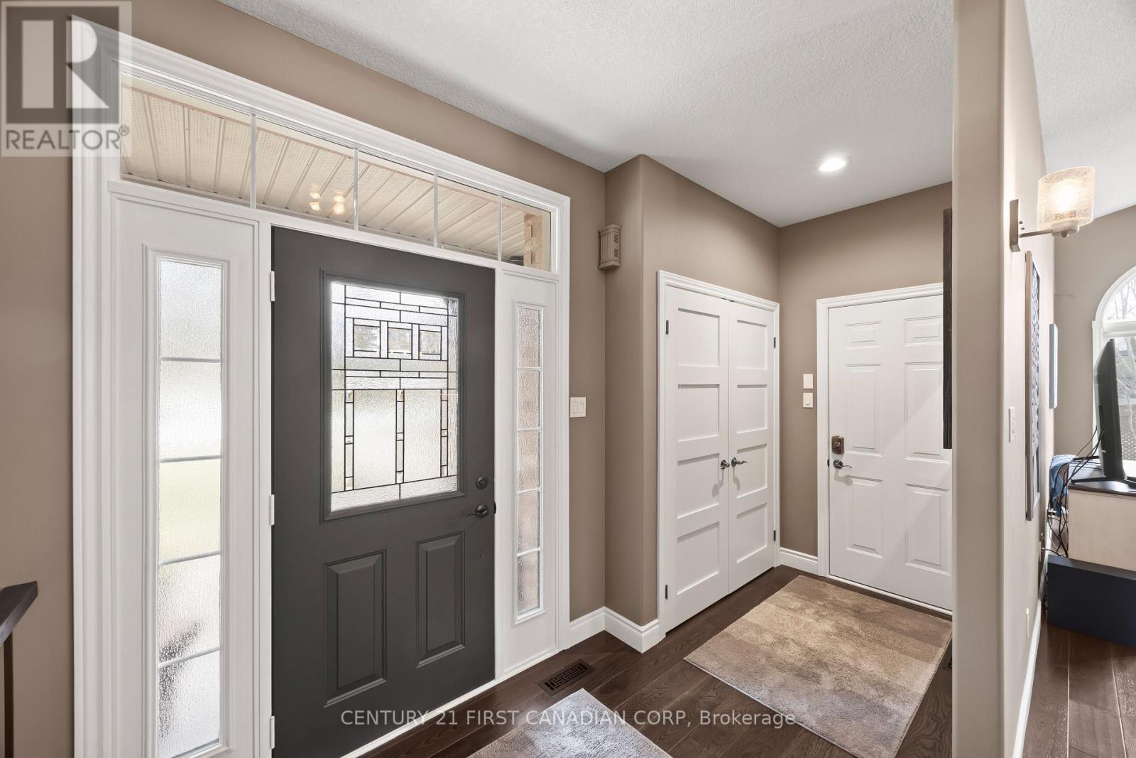10159 Meadowlily Crescent Property Photo 14