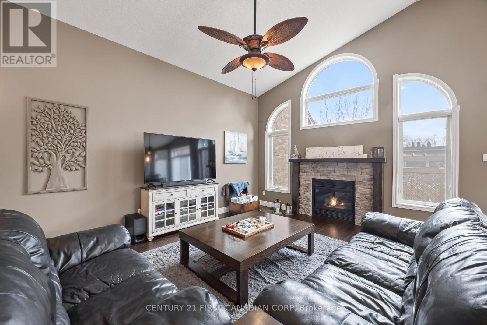 10159 Meadowlily Crescent Property Photo 17
