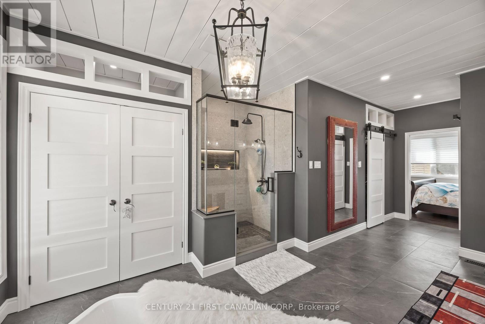 10159 Meadowlily Crescent Property Photo 32
