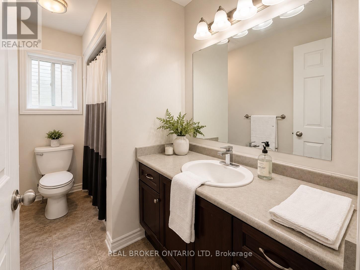 789 Fieldgate Circle Property Photo 9