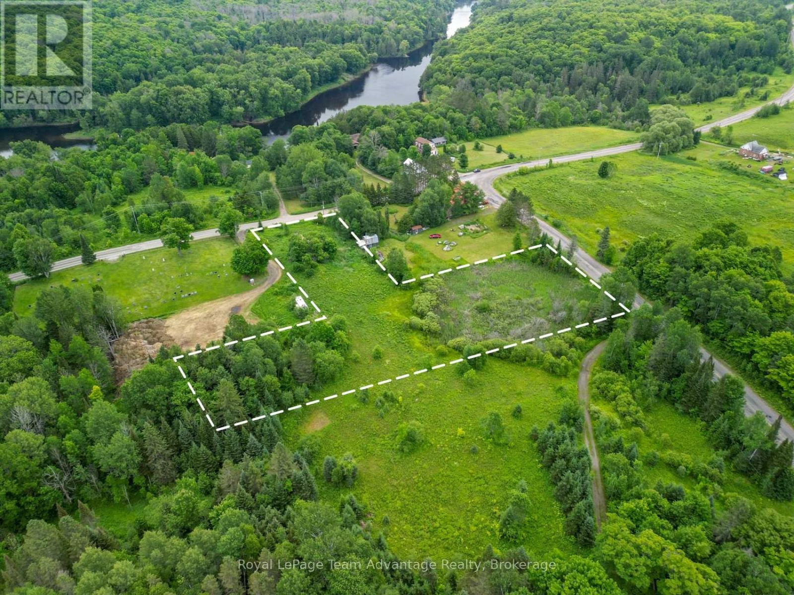 2 Maple Island Road Property Photo 1