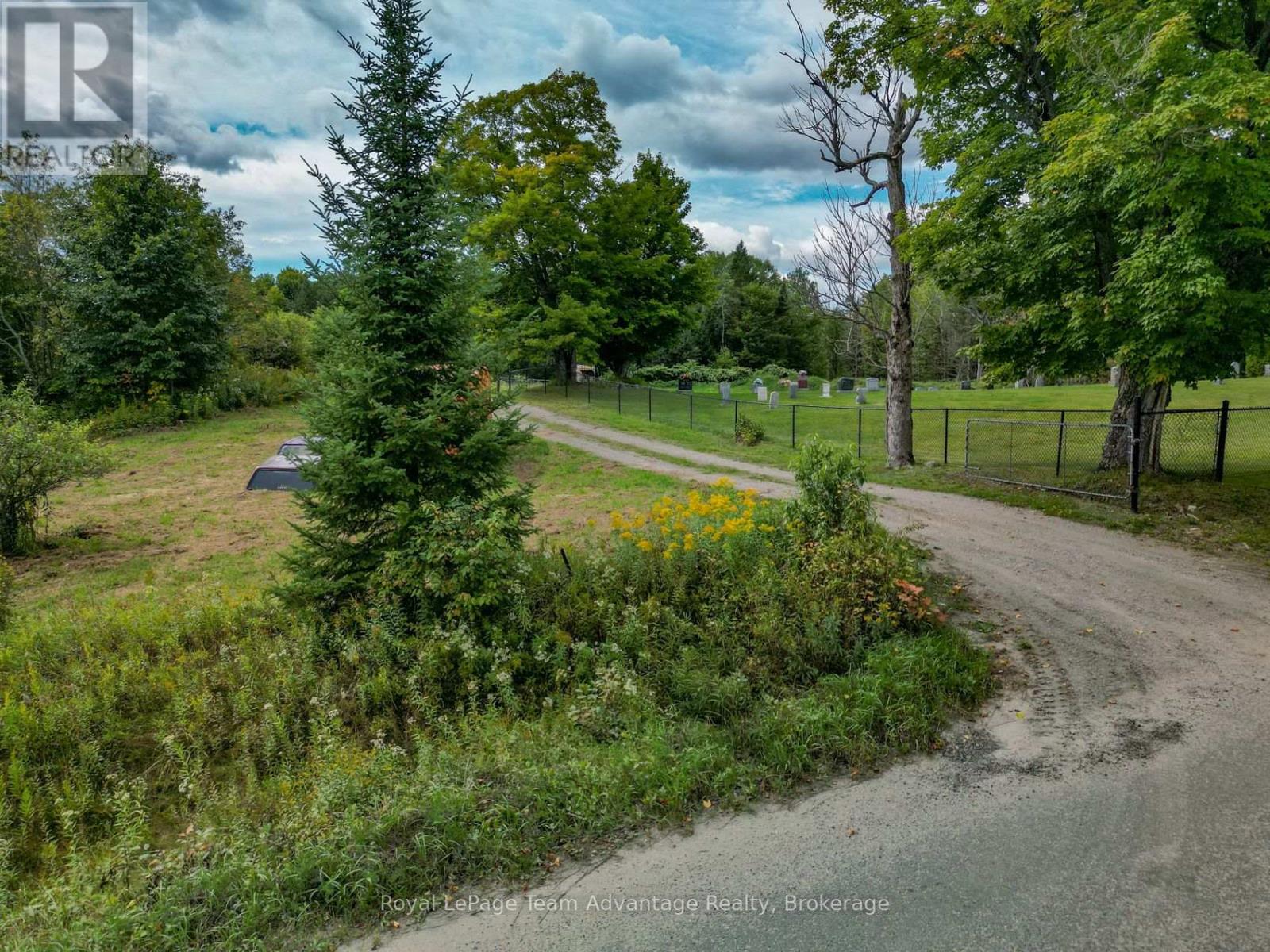 2 Maple Island Road Property Photo 8