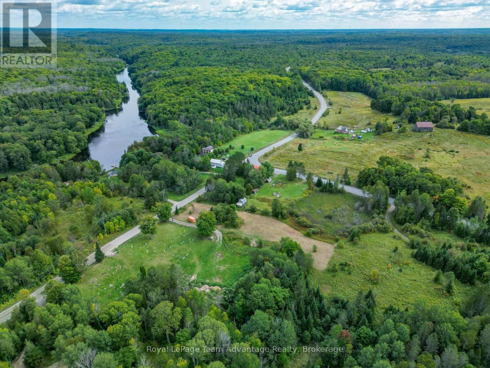 2 Maple Island Road Property Photo 18