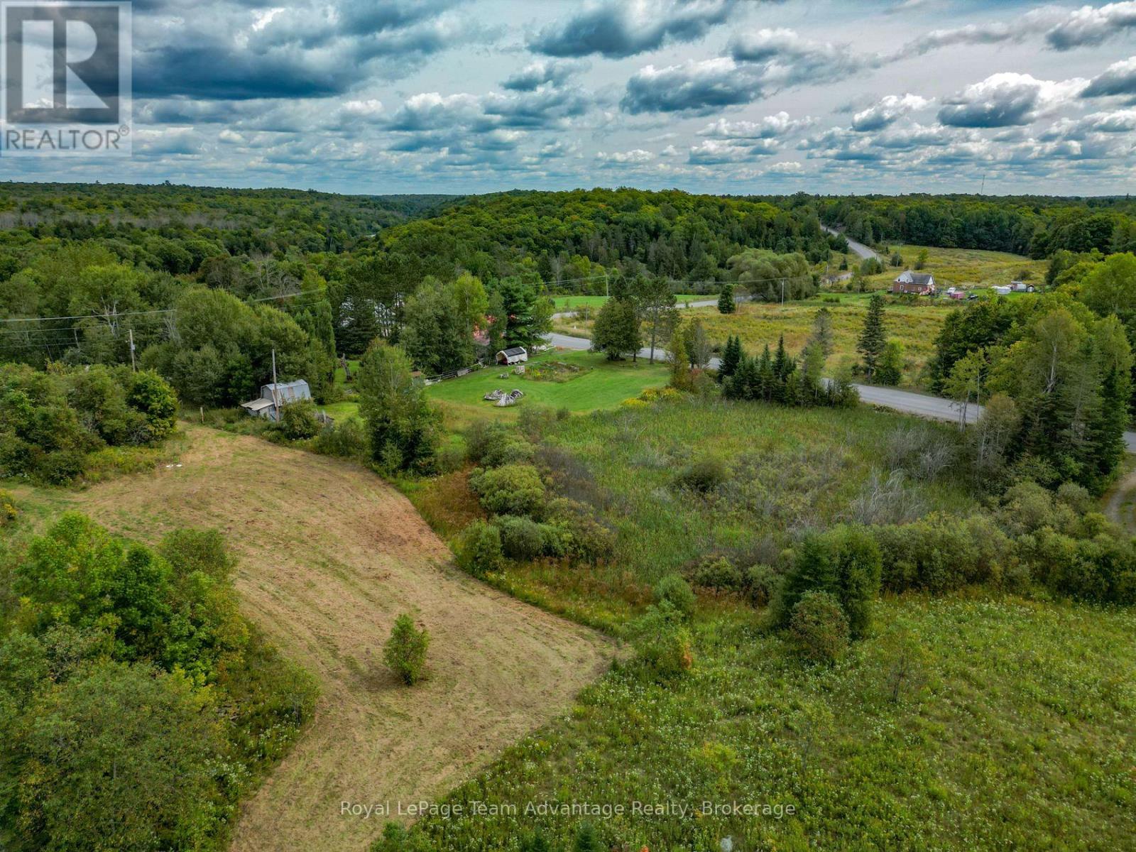 2 Maple Island Road Property Photo 32