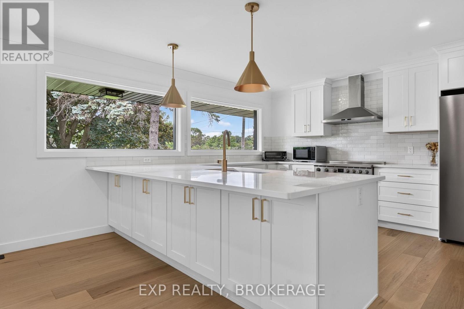 1802 Sydenham Road Property Photo 3