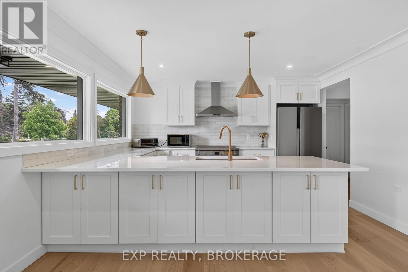 1802 Sydenham Road Property Photo 4