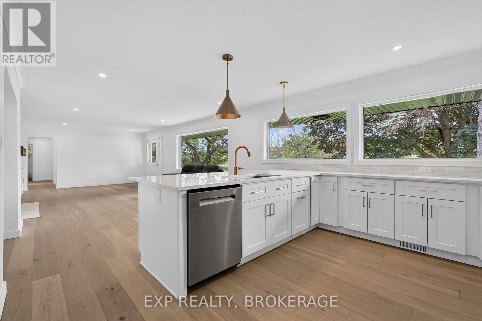 1802 Sydenham Road Property Photo 7