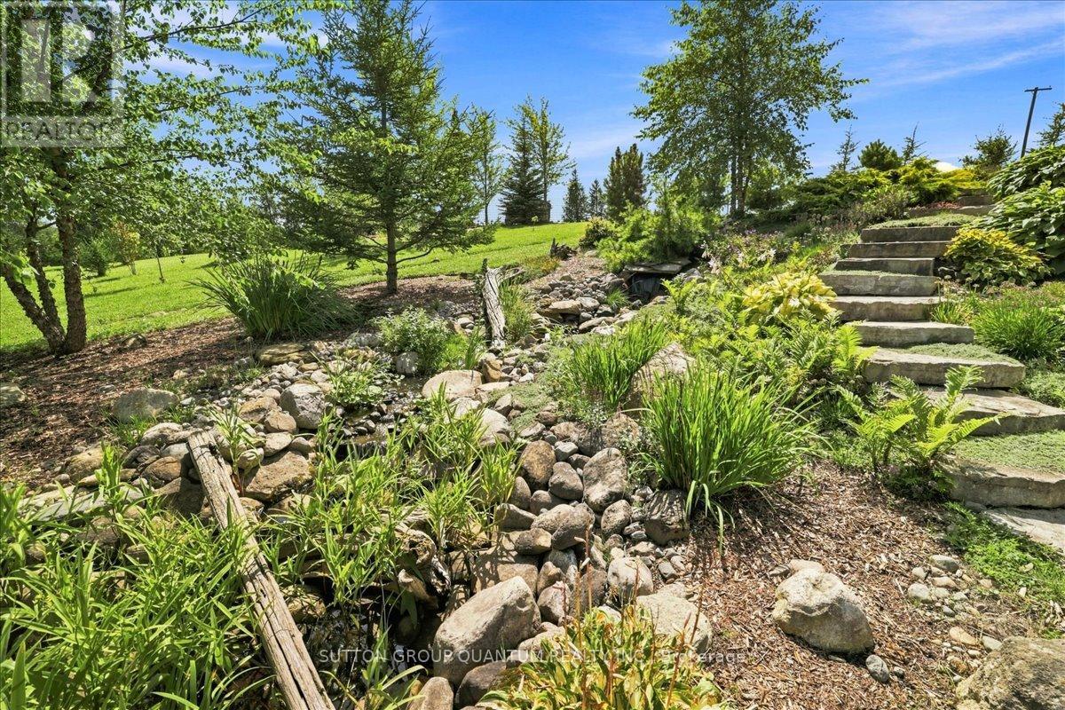 434555 4th Line Property Photo 10