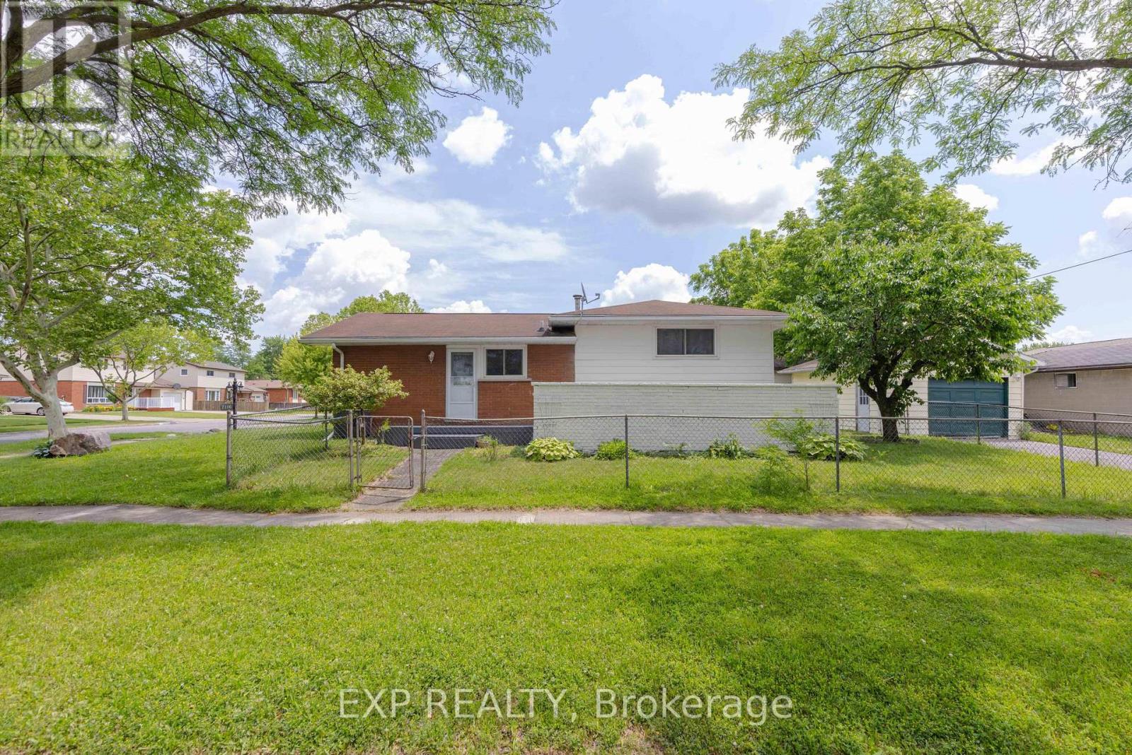 7116 Centennial Street Property Photo 4