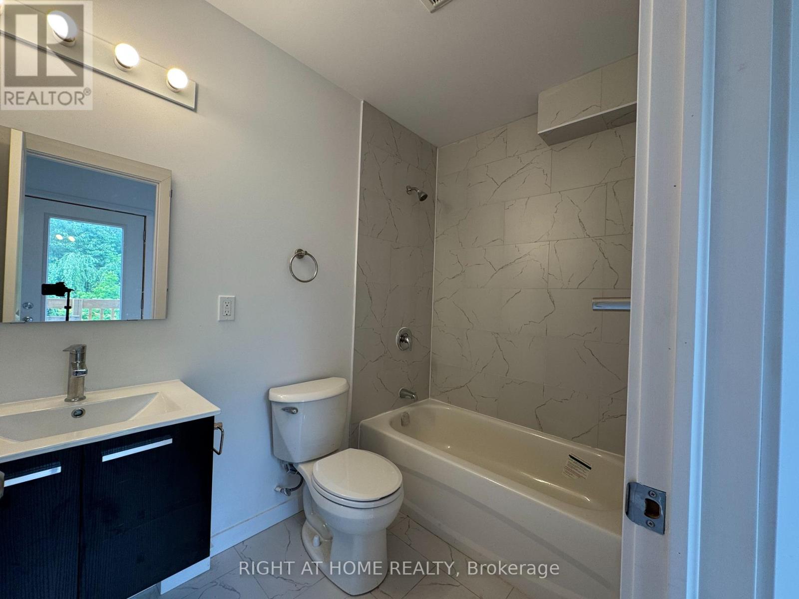 (main) - 113 Highriver Trail Property Photo 13