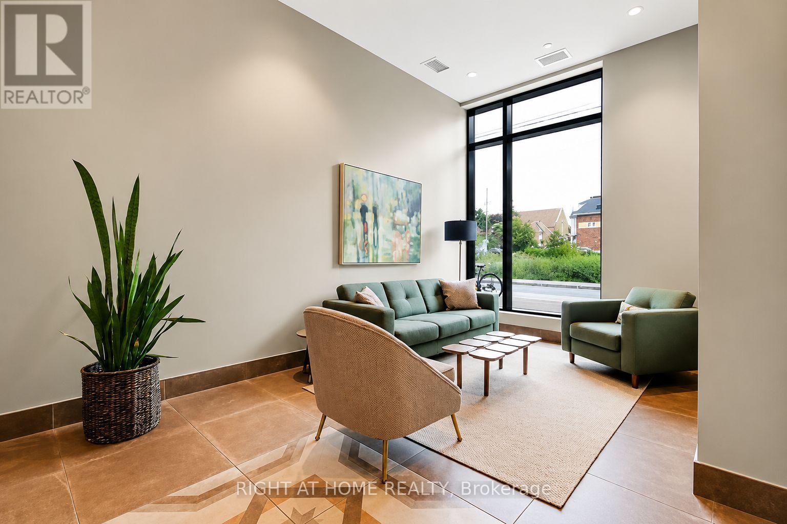 Unit #312 - 60 Springhurst Avenue Property Photo 5