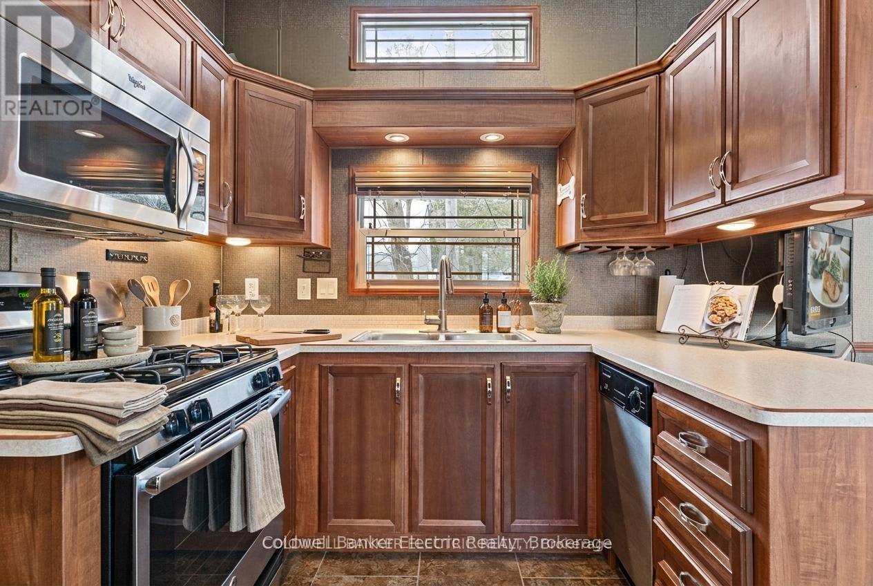 485b - 5139 Halstead Beach Road Property Photo 3