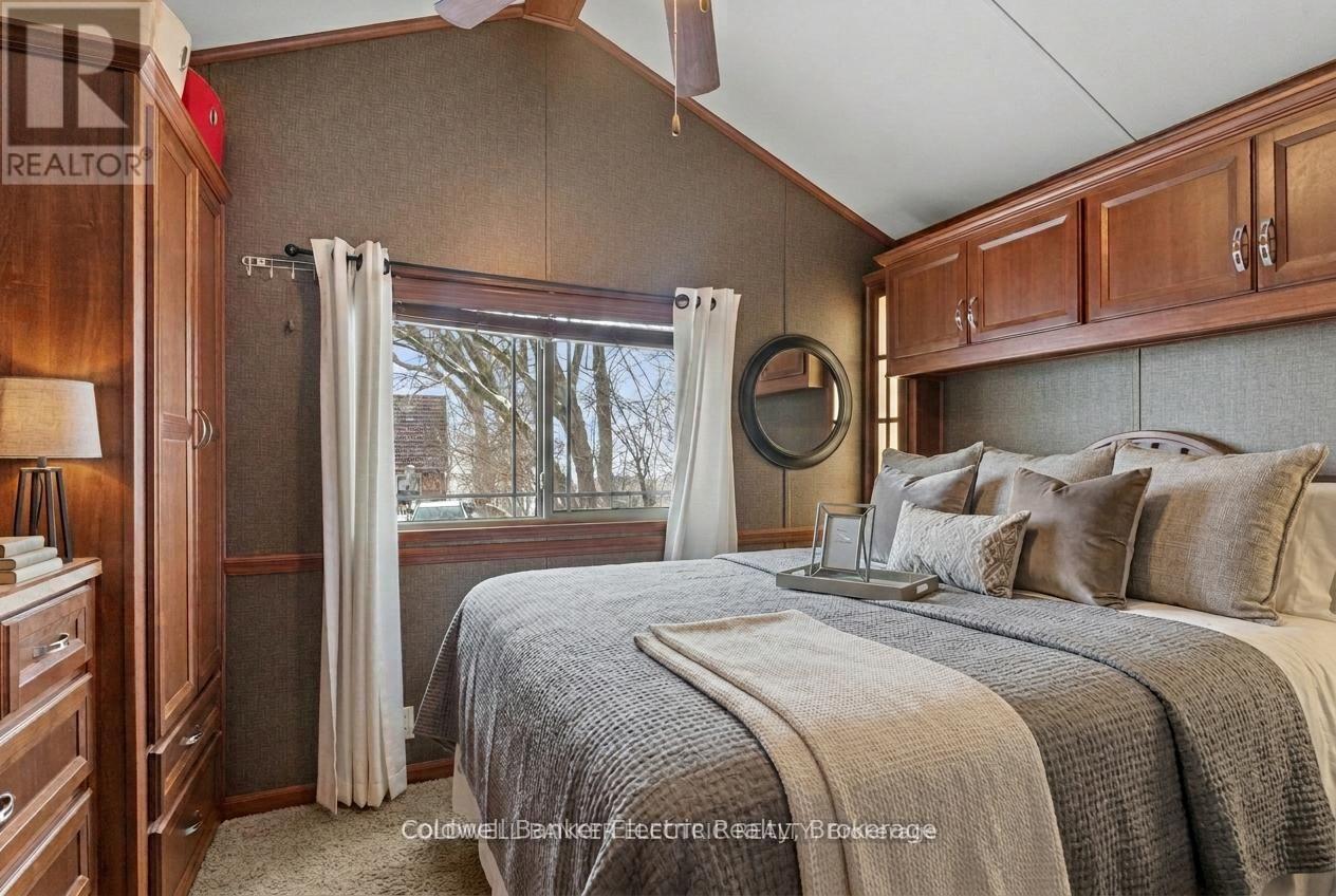 485b - 5139 Halstead Beach Road Property Photo 4