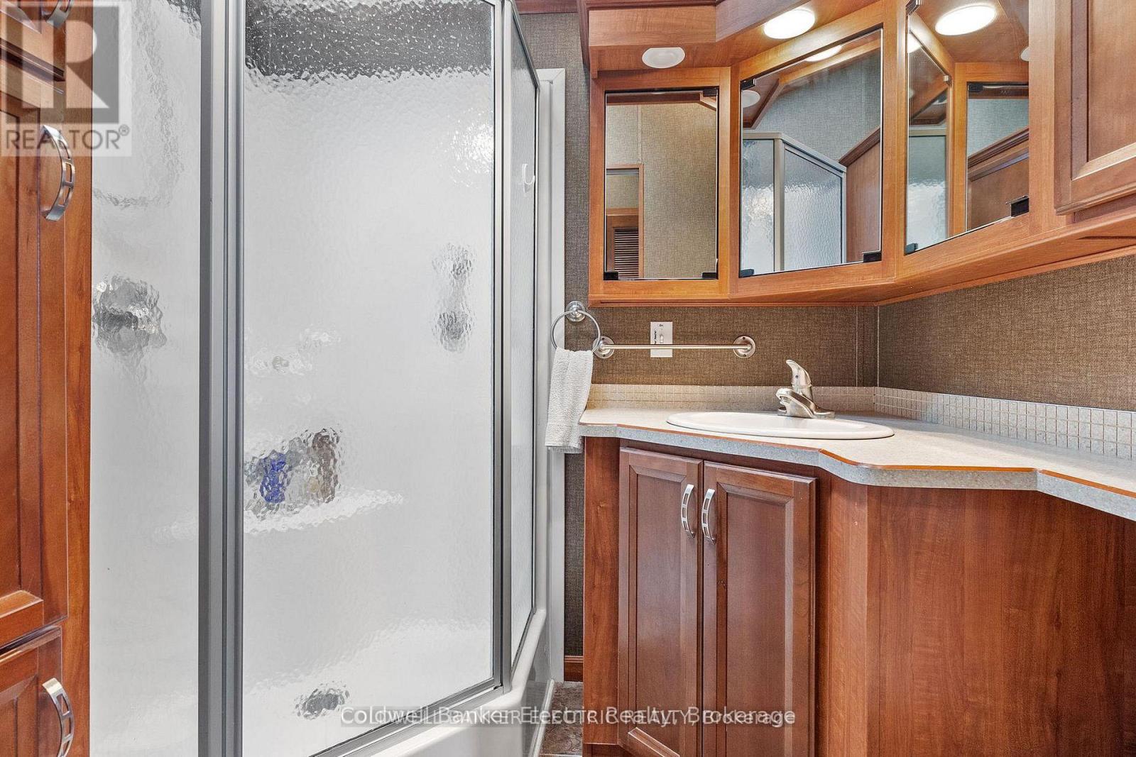 485b - 5139 Halstead Beach Road Property Photo 10