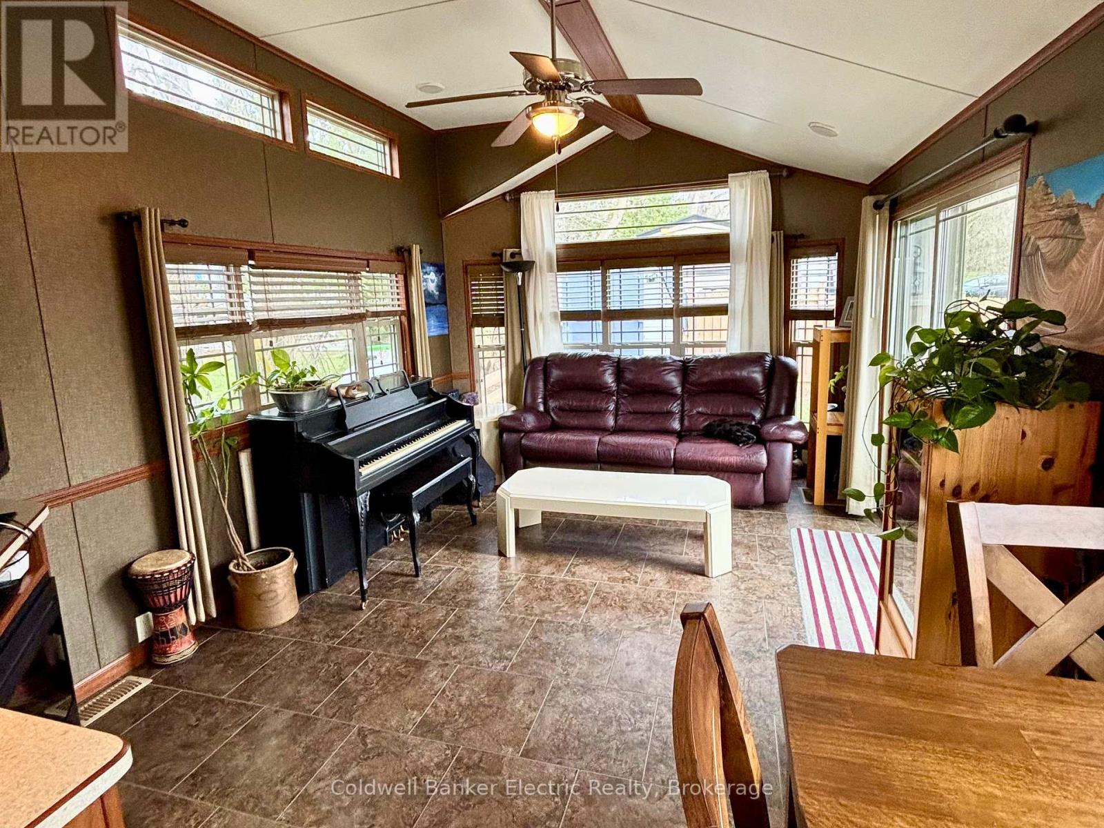 485b - 5139 Halstead Beach Road Property Photo 12