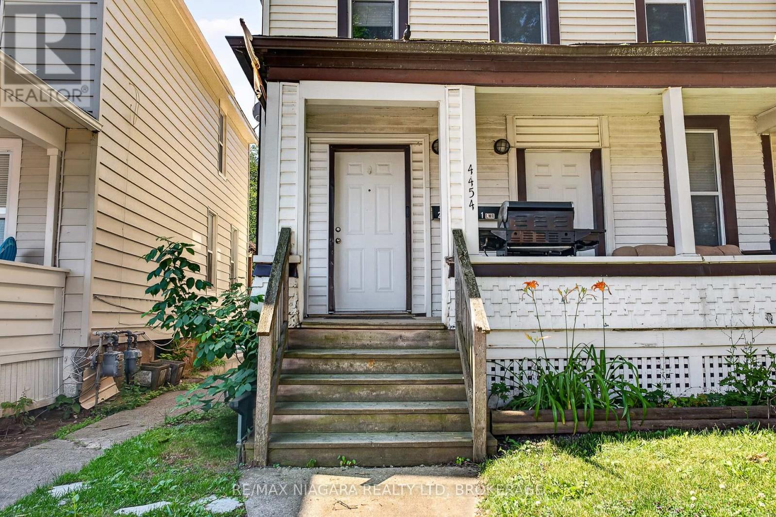 4454 Huron Street Property Photo 7
