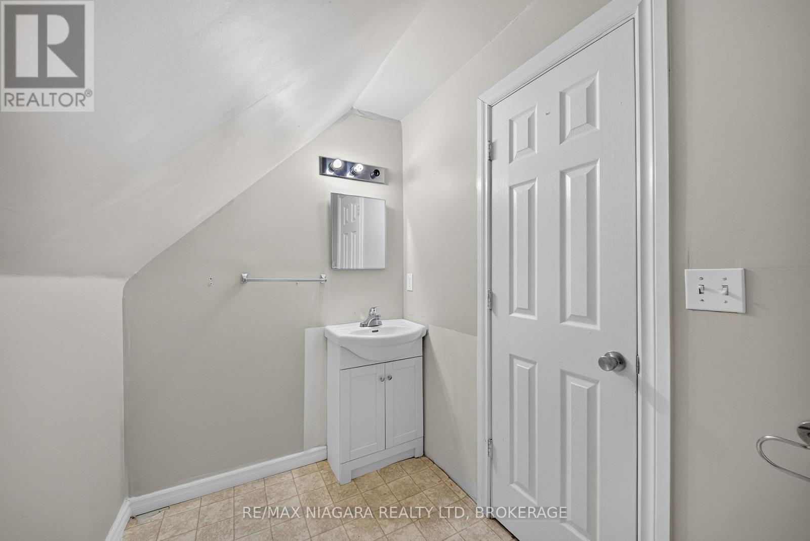 4454 Huron Street Property Photo 22