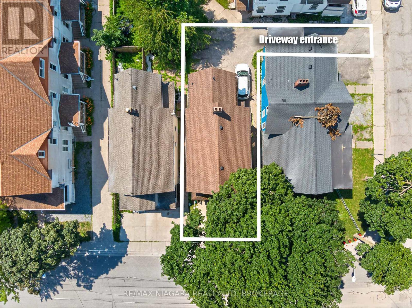4454 Huron Street Property Photo 5