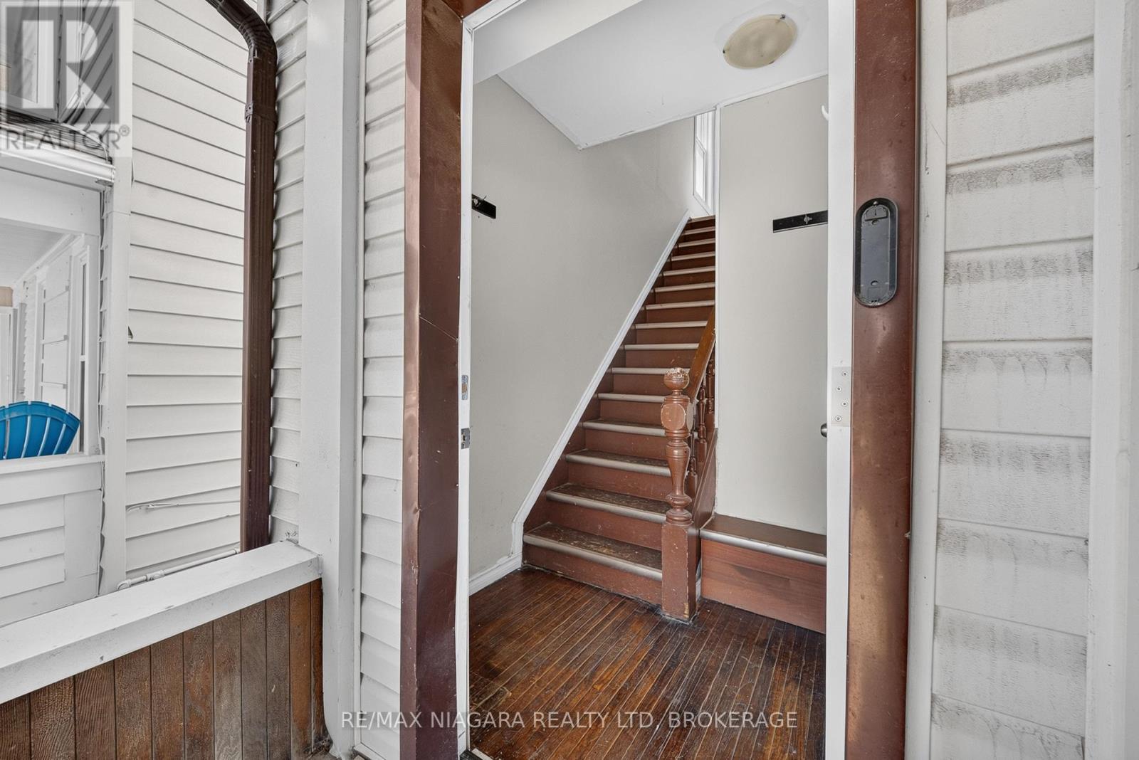 4454 Huron Street Property Photo 8