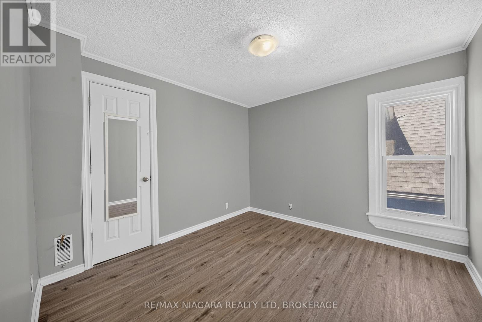 4454 Huron Street Property Photo 12