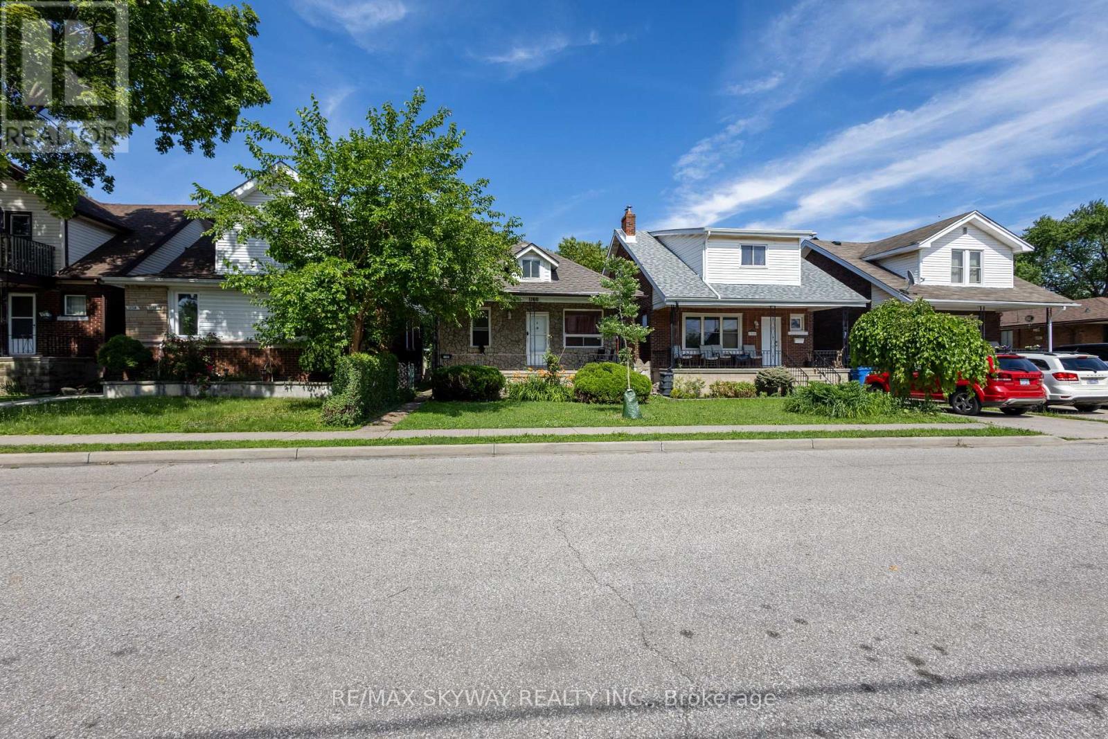 1160 Elm Avenue Property Photo 3