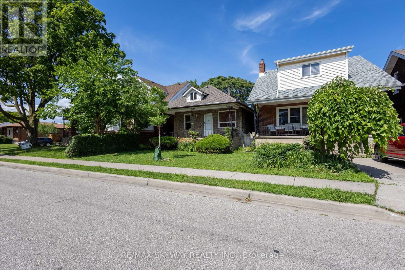 1160 Elm Avenue Property Photo 4
