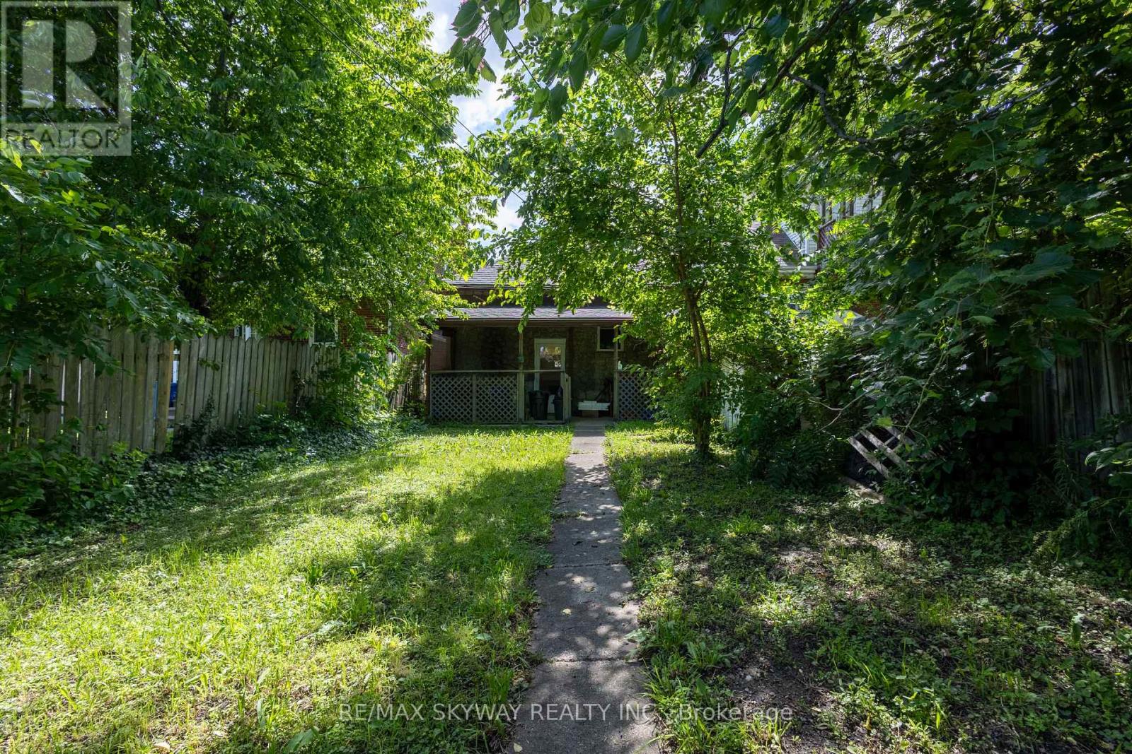 1160 Elm Avenue Property Photo 24