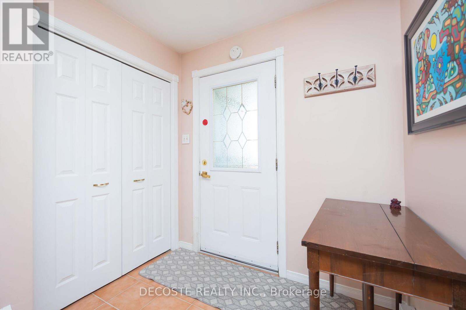 6281 Graham Court Property Photo 4