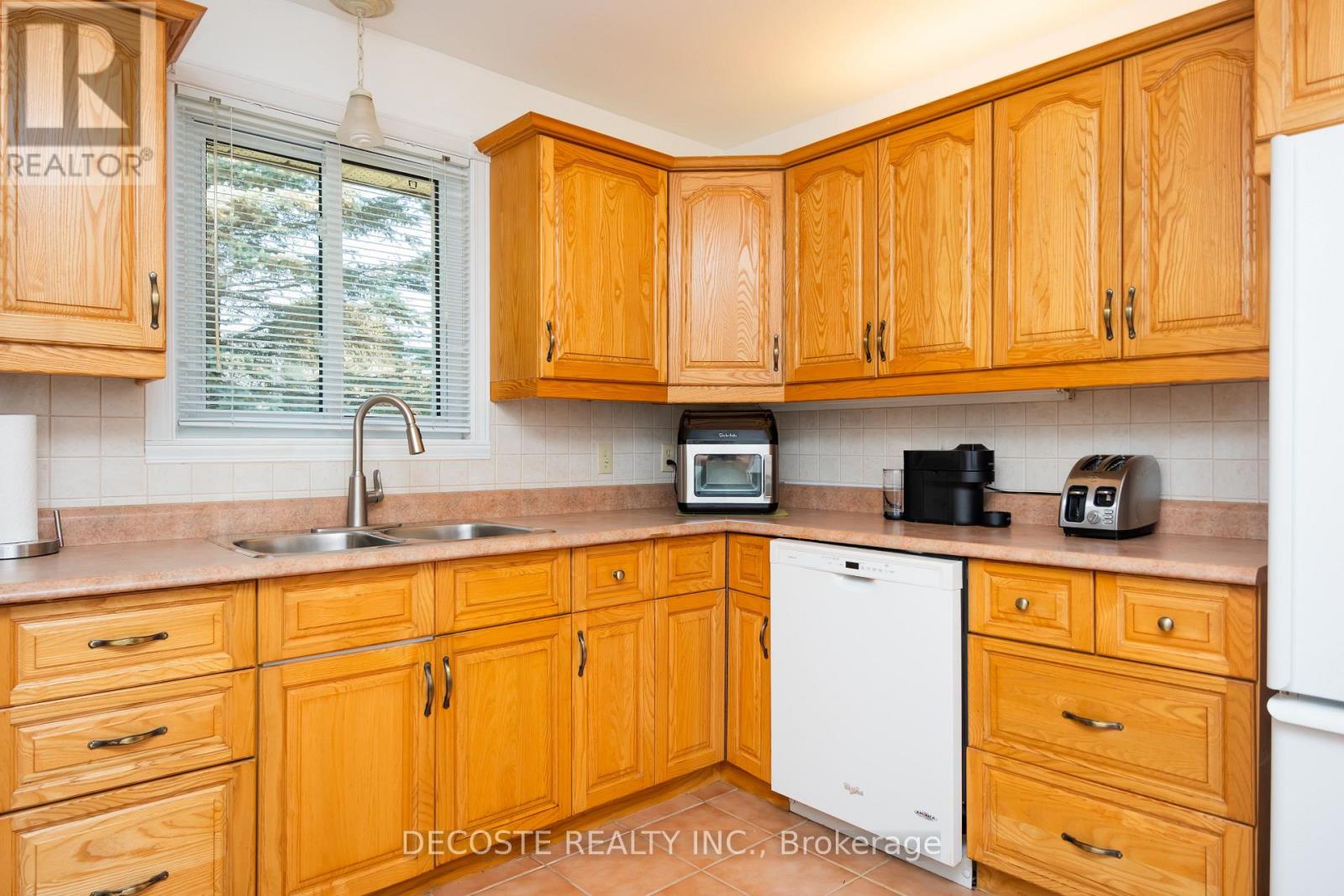 6281 Graham Court Property Photo 5