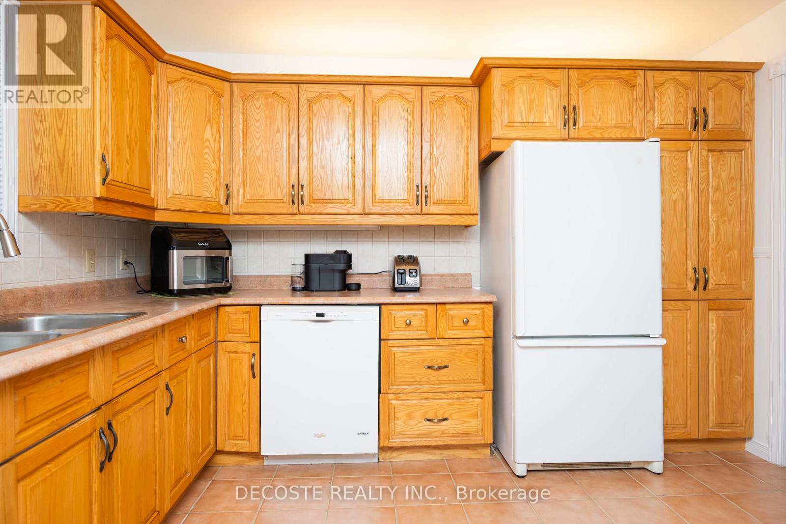 6281 Graham Court Property Photo 6