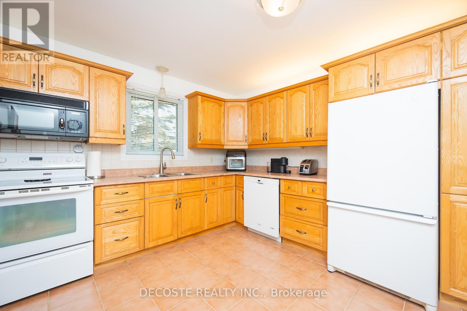 6281 Graham Court Property Photo 7