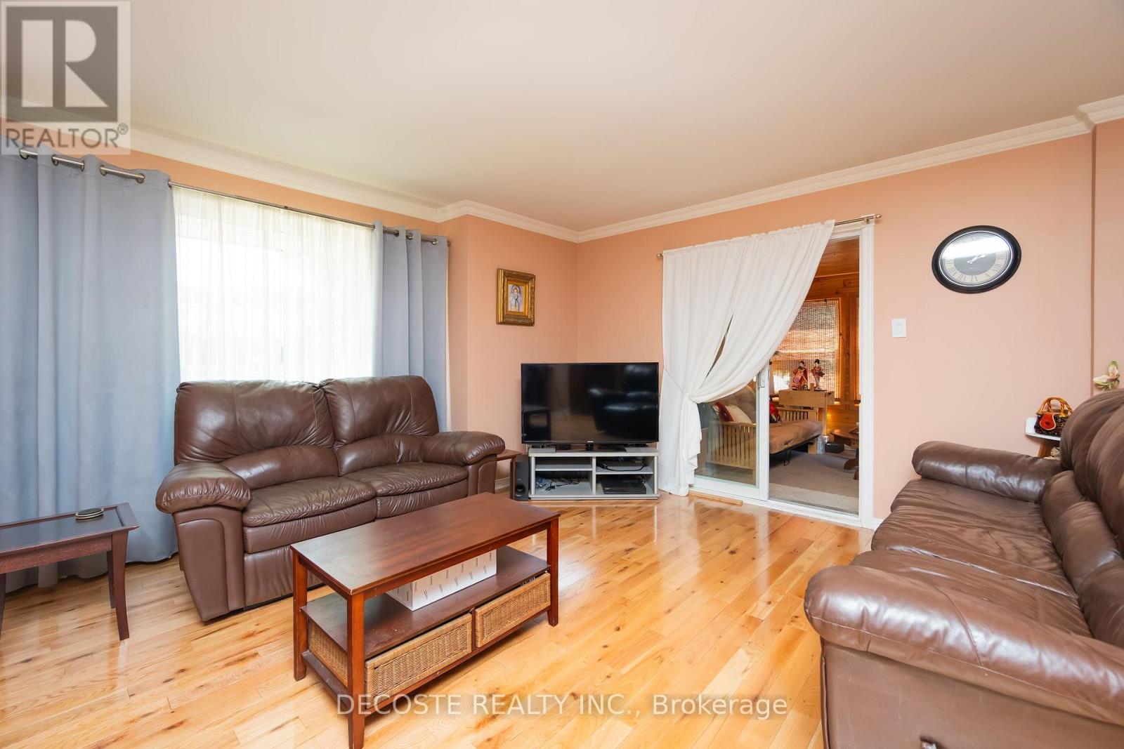 6281 Graham Court Property Photo 10